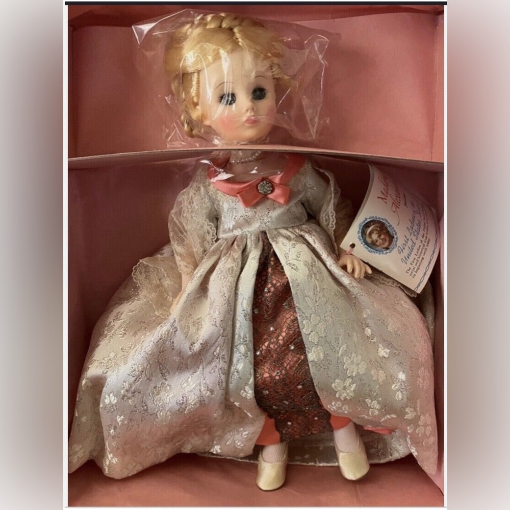 Madame Alexander First Ladies Series lll Julia Grant